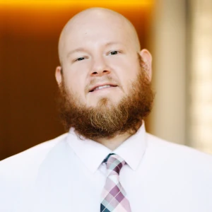 image of agent Chris McCarthy